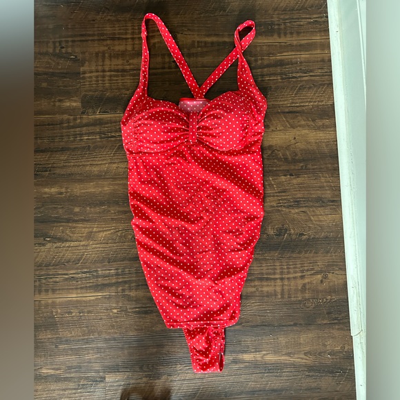 Motherhood Maternity Other - One piece maternity bathing suit